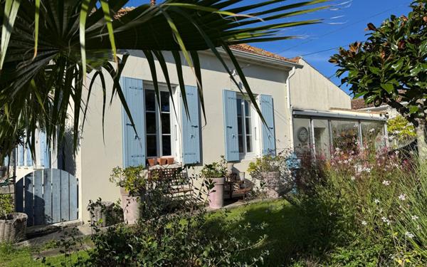 Maison à vendre    8 pièces •  Saint-Pierre-d'Oléron