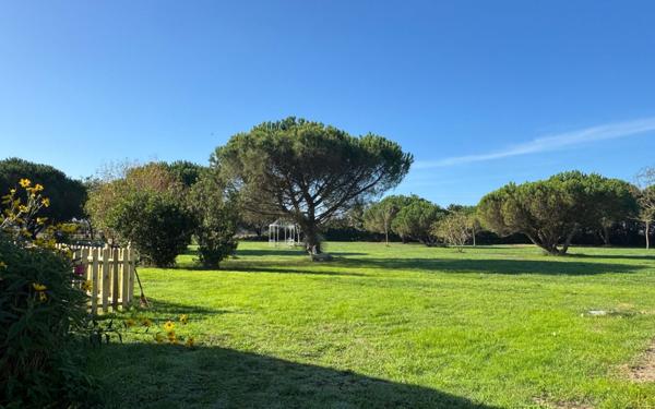 Maison à vendre    8 pièces •  Saint-Pierre-d'Oléron