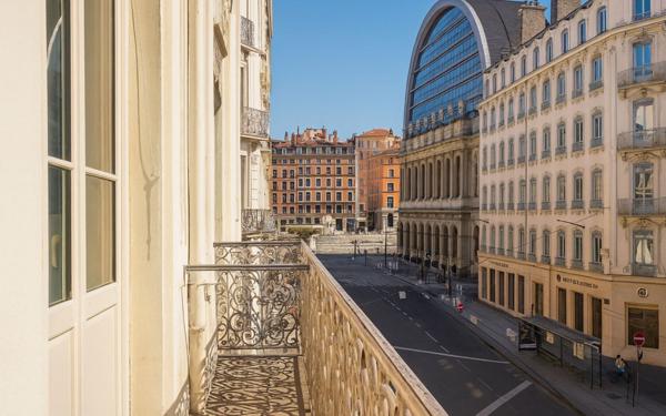 Appartement à louer    3 pièces • 70,33 m2 Lyon 1