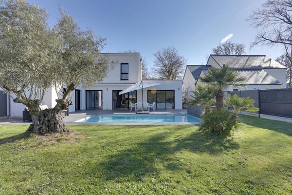 Maison 8 pièces – 147 m² environ à Noyal-Châtillon-sur-Seiche (ref : 29204)