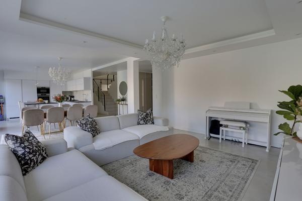 Maison 8 pièces – 147 m² environ à Noyal-Châtillon-sur-Seiche (ref : 29204)