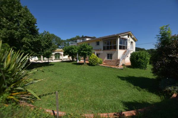 Vente Maison 8 pièces 270 m2 à Lavelanet