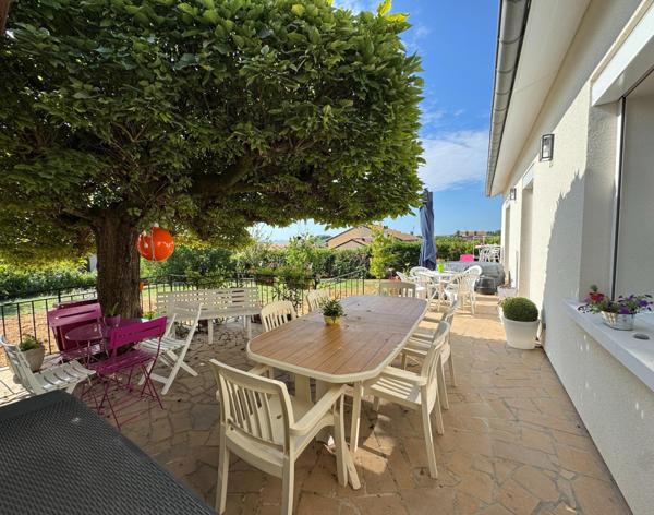 Maison de plain pied rénovée - Confort et polyvalence