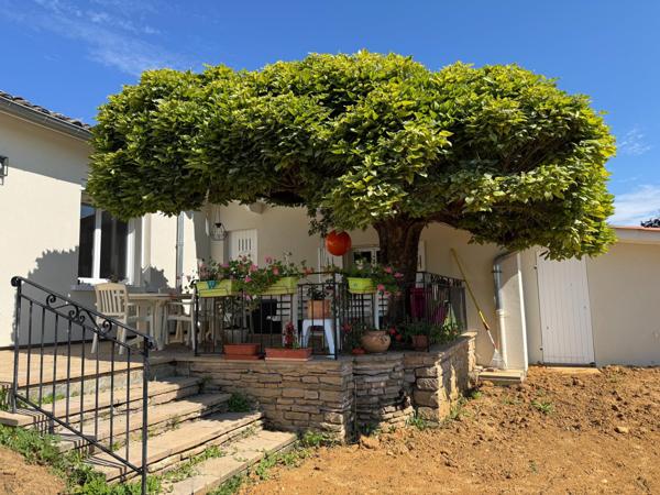 Maison de plain pied rénovée - Confort et polyvalence