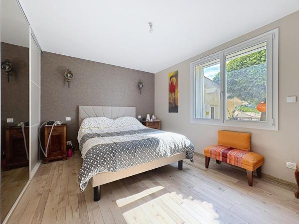 Maison de plain pied rénovée - Confort et polyvalence