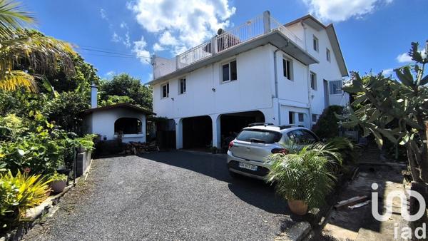 Maison 7 pièces de 174 m² à Saint-Louis (97450)