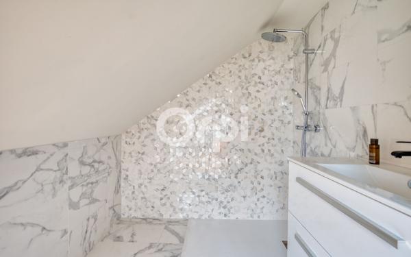 Maison à vendre    6 pièces • 159,97 m2 Bussy-Saint-Georges