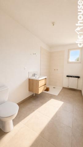 A VENDRE - EXCLUSIVITE CHEZ CLIC HOUSE ! Maison Neuve à COURSEULLES-SUR-MER de PLAIN-PIED - 3 Chambres