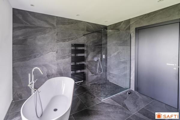 Maison d'architecte de plain pied - 220m² - Seingbouse