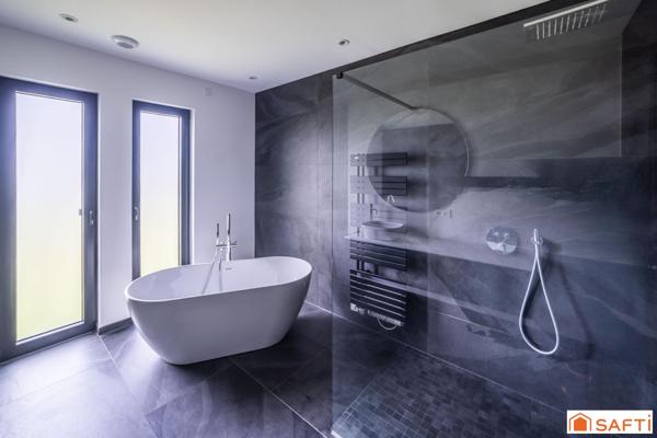 Maison d'architecte de plain pied - 220m² - Seingbouse