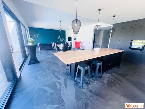 Maison d'architecte de plain pied - 220m² - Seingbouse