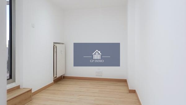 Appartement
         3 pièces
        - 81 m² 227 900 € *