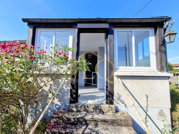 Chapitre Deux, Maison de plain pied de 91m² - 5 pièces - 3 chambres - 365m² de terrain