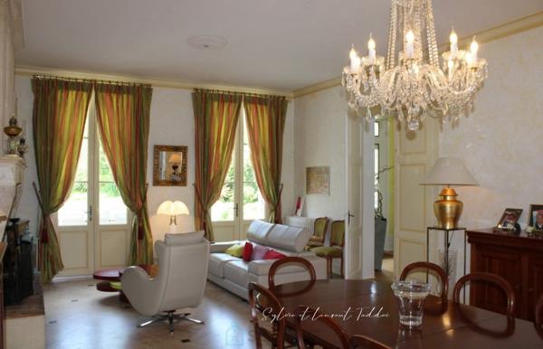 GRANDE MAISON DE MAITRE FAMILIALE