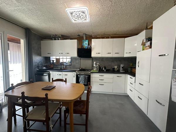 Coeur de Bessières ? Maison de 228 m² exploitables avec double potentiel habitation / investissement