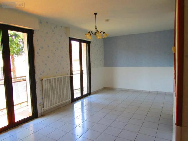 Location - Appartement Châlons-en-Champagne 51000 1 pièce 33 m 2