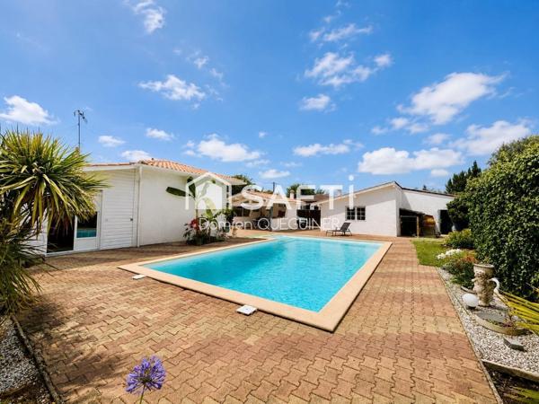 Spacieuse maison familiale, piscine, studio, 3 garages
