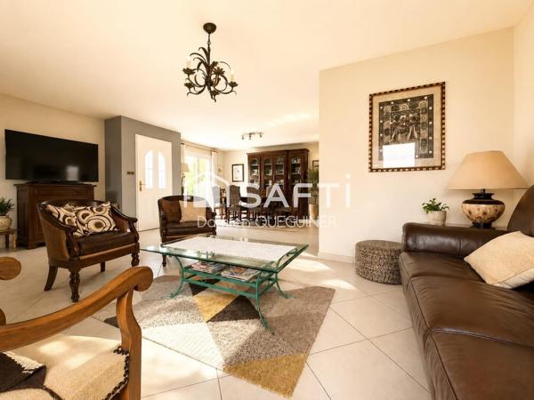 Spacieuse maison familiale, piscine, studio, 3 garages