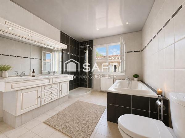 Spacieuse maison familiale, piscine, studio, 3 garages