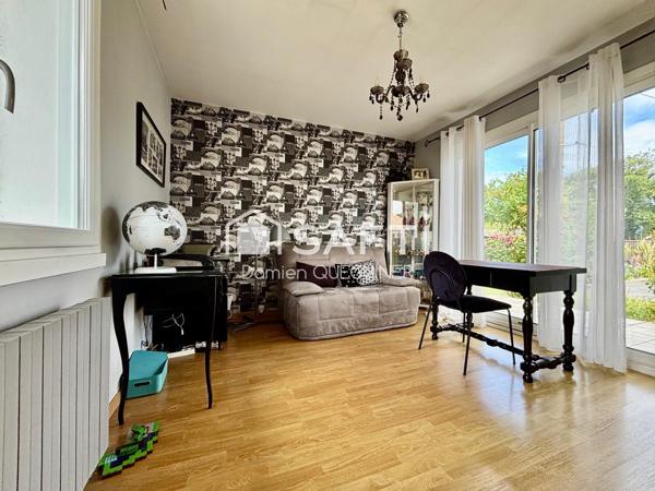Spacieuse maison familiale, piscine, studio, 3 garages