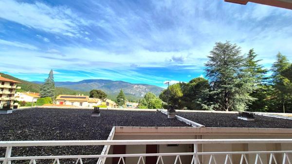 Appartement traversant avec superbe vue VERNET LES BAINS (66)