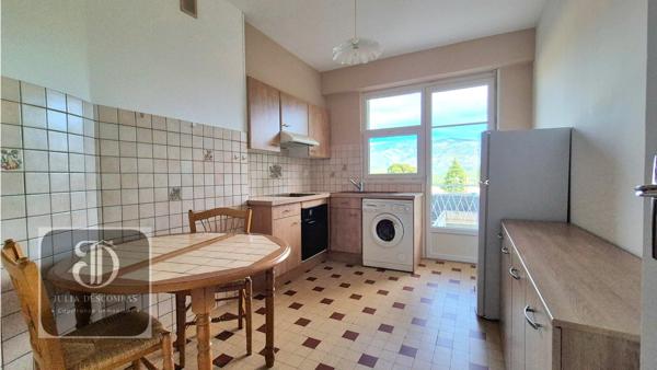 Appartement traversant avec superbe vue VERNET LES BAINS (66)