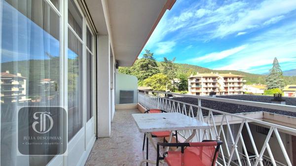 Appartement traversant avec superbe vue VERNET LES BAINS (66)