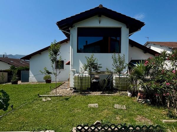 Comme une maison avec vue sur les montagnes – Duplex de charme de 105 m² avec jardin privatif