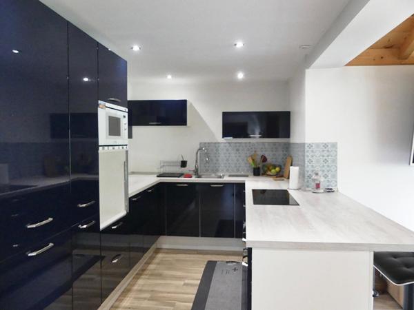 Comme une maison avec vue sur les montagnes – Duplex de charme de 105 m² avec jardin privatif
