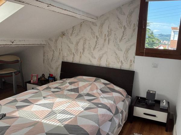 Comme une maison avec vue sur les montagnes – Duplex de charme de 105 m² avec jardin privatif