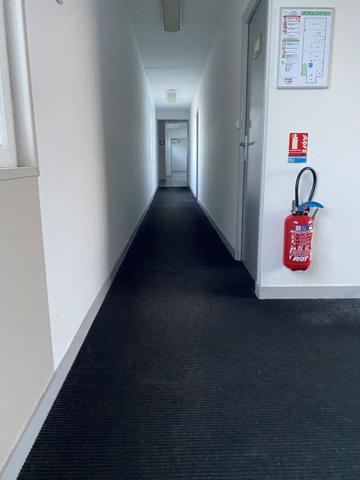 LOCAUX PROFESSIONNELS ROUTE DE CHERVEUX - NIORT