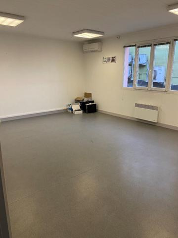 LOCAUX PROFESSIONNELS ROUTE DE CHERVEUX - NIORT