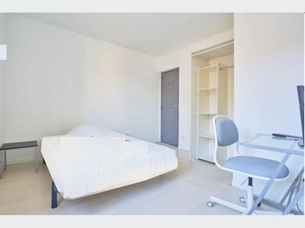 Immeuble à Vendre à LILLE 243000 € *