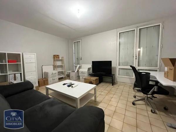 Appartement à louer 2 pièces 45.38m² Bourges (18000)