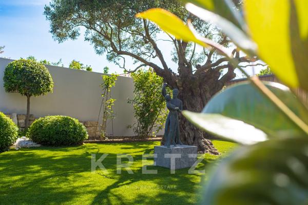 Exceptionnelle villa en bord de mer