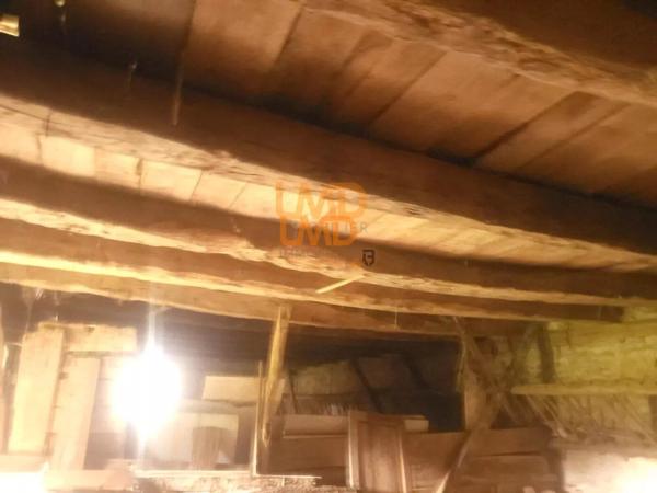 corps de ferme et sa longère en pierre avec terrain à Villeneuve