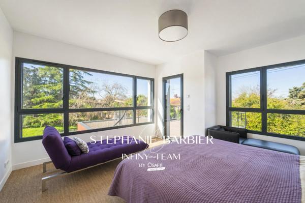 Magnifique Contemporaine  avec 4 suites  garage et jardin