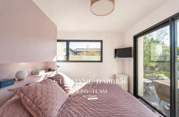 Magnifique Contemporaine  avec 4 suites  garage et jardin