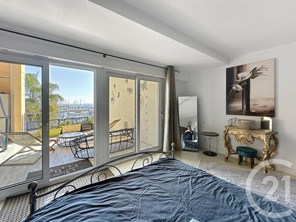 Appartement T6 à vendre  6 pièces - 150 m2 FREJUS - 83