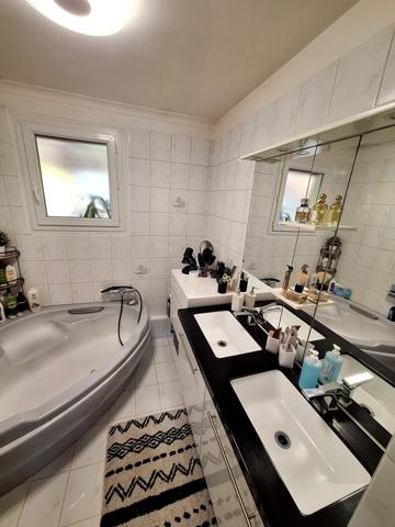 Maison dans un cadre verdoyant ET SANS VIS A VIS