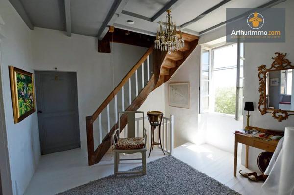 Vente                                                      Maison de village
                        
                     6 pièces                      235 m2                     à Lévignac-de-Guyenne