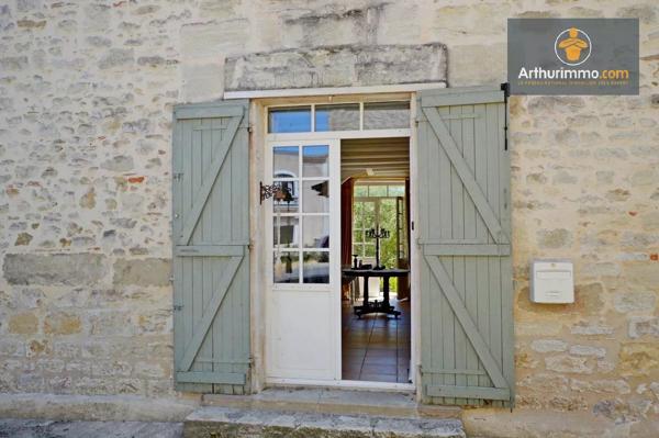 Vente                                                      Maison de village
                        
                     6 pièces                      235 m2                     à Lévignac-de-Guyenne