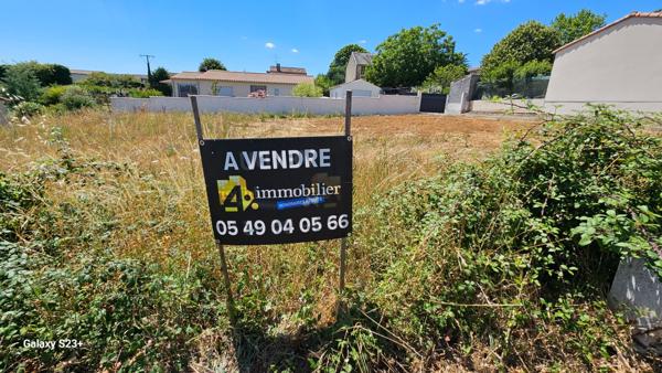 Terrain Champdeniers Saint Denis 266 m2