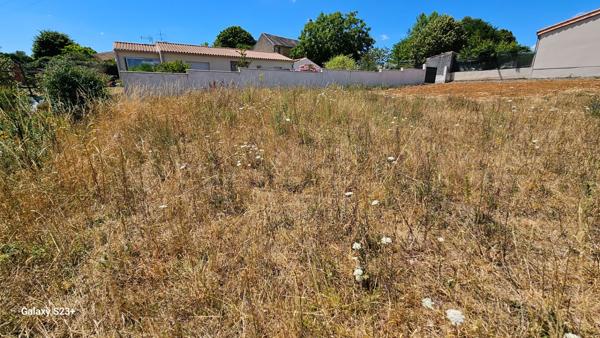 Terrain Champdeniers Saint Denis 266 m2