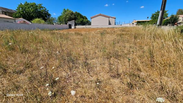 Terrain Champdeniers Saint Denis 266 m2