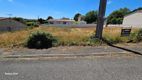 Terrain Champdeniers Saint Denis 266 m2