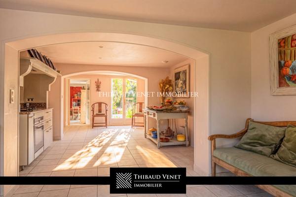 Villa à vendre, 8 pièces - Saint-Didier-au-Mont-d'Or 69370