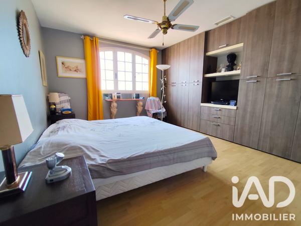 Maison à vendre 8 pièces 230 m² Hyères