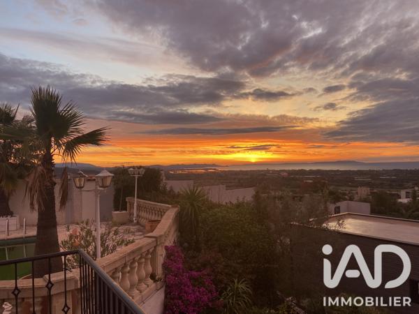 Maison à vendre 8 pièces 230 m² Hyères