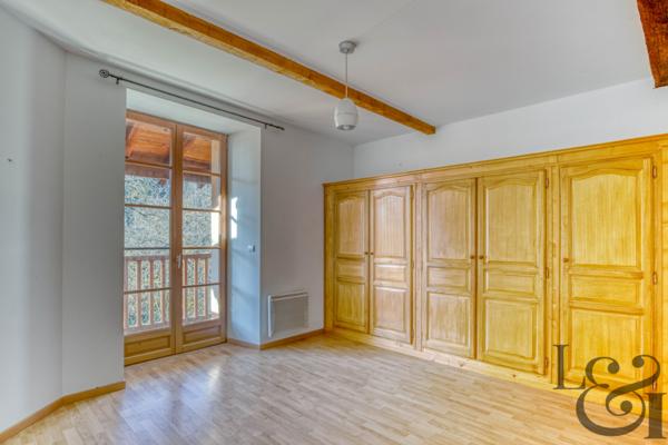 A vendre appartement en pierre rénové T3